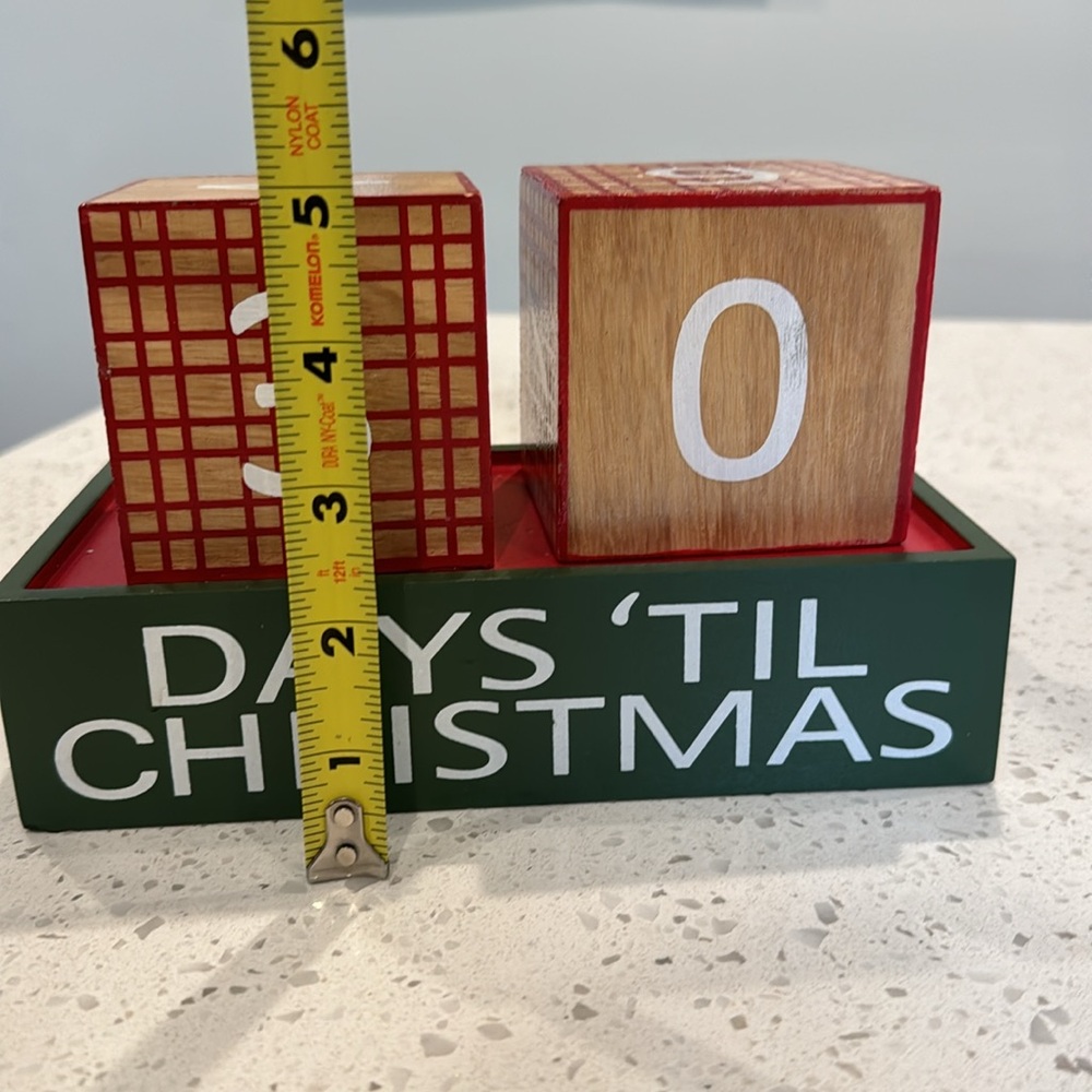 Countdown to Christmas Decor - Picture 2 of 3